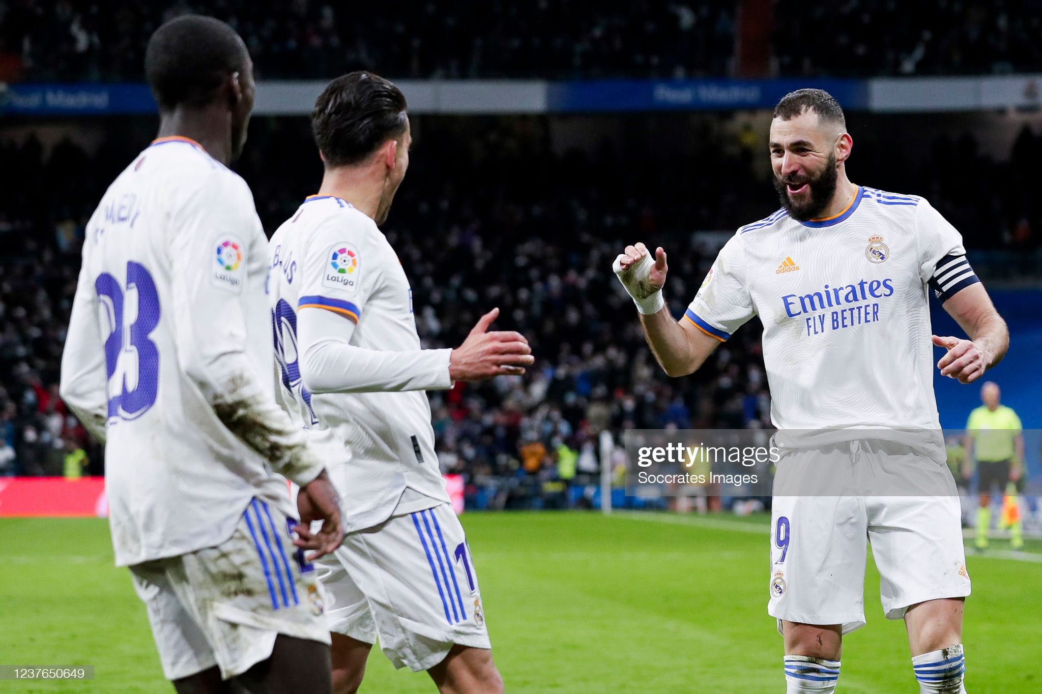 Реал барселона финал. Реал Барселона 2 3. Barcelona FC vs real,Madrid. Real Madrid vs Barcelona 4-0. Barcelona real Madrid 90 min.